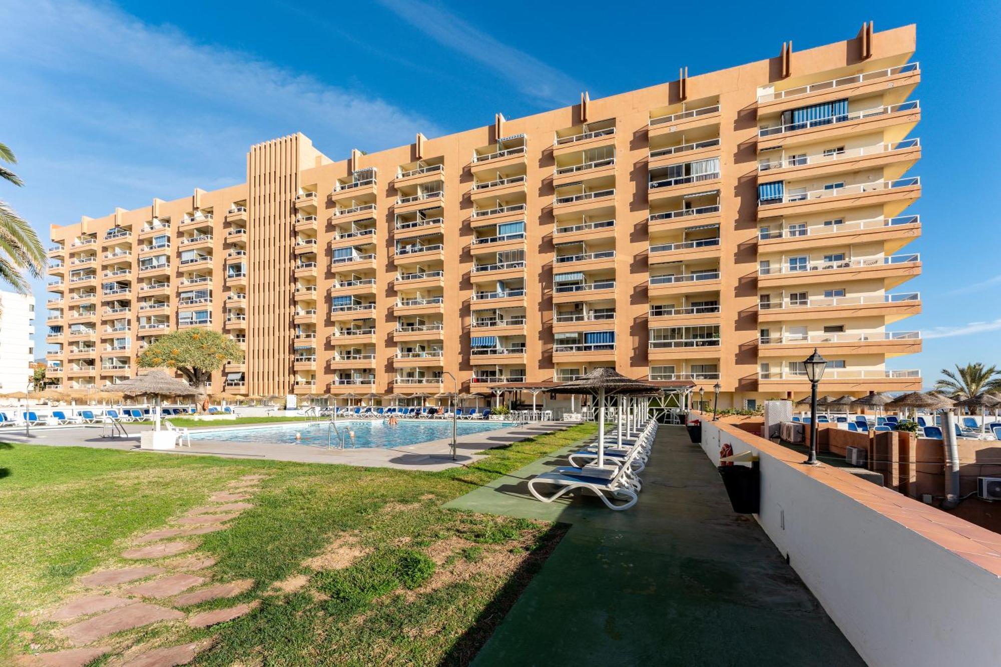 Pyr Studio Apt Partial Seaview Fuengirola Exterior foto