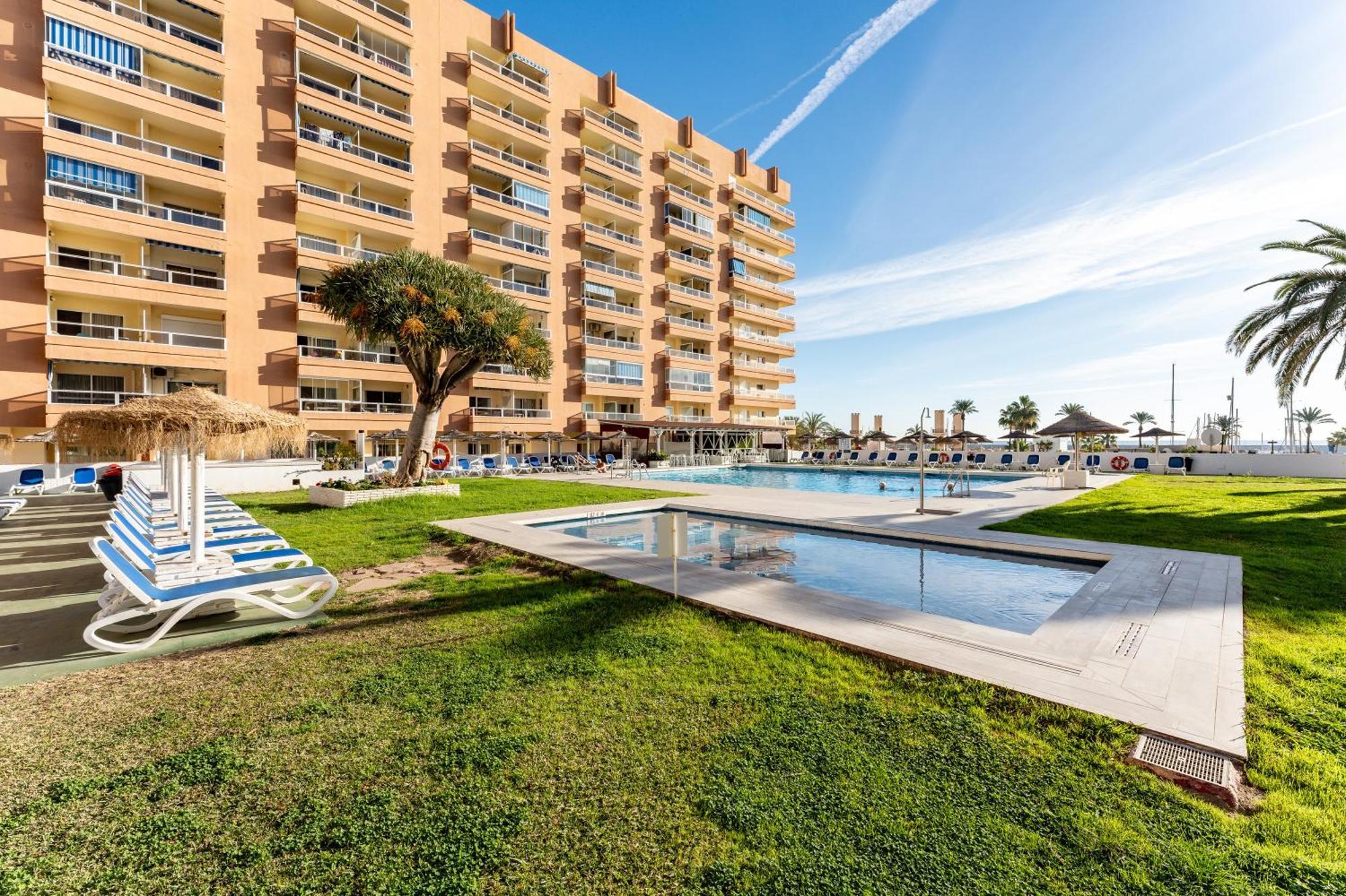 Pyr Studio Apt Partial Seaview Fuengirola Exterior foto